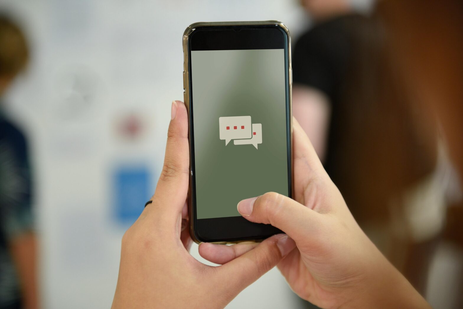 From Query to Connection: AI in Live Chat Platforms Enhancing Customer Engagement